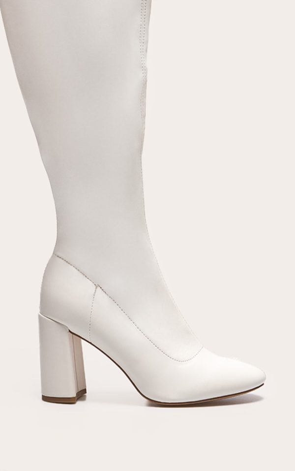 0199268c4490e70ed109a50205544c18e77b35c8_CNK5641_4_cream_pu_wide_fit_round_toe_knee_high_block_heeled_sock_boots
