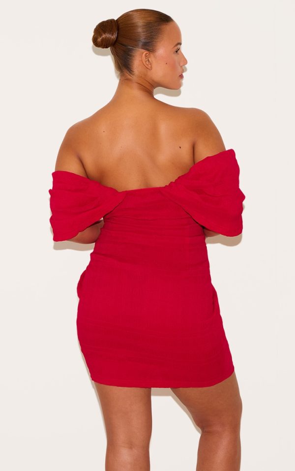 01f172344af5b9e5aef2321f054879f4bc3cb517_CMY1934_2_plus_red_textured_v_bar_bodycon_dress