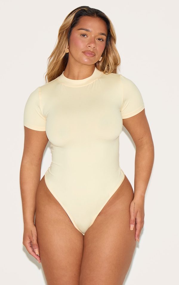 0202016d8343267cf543fa10b9930620b3775ea3_CNM8309_2_shape_butter_cream_sculpted_short_sleeve_bodysuit