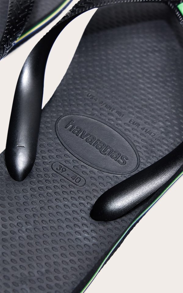 025319f193f8b5aa8839697650982645601c298e_CNM1828_4_black_havaianas_brazil_logo_flip_flops
