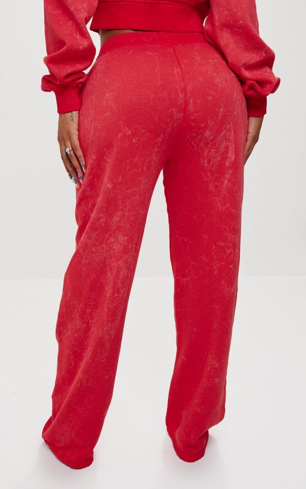0297259e84ef68abf1de9c4021daf8af8a489a89_CNK0468_3_prettylittlething_shape_washed_red_wide_leg_joggers