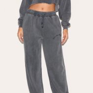 03204960372c6c56e266a9969dd7b6362f960594_CNI5637_2_prettylittlething_tall_charcoal_blue_extreme_oversized_drawstring_wide_leg_joggers