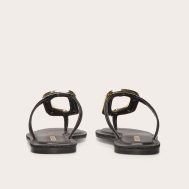 03d6a98751e376d1b94a1363000f7932e53e7eec_CNL8149_3_black_pu_square_toe_thong_trim_detail_resin_sole_flat_sandals