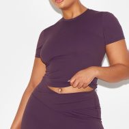 03fb9fc6710d72c0296e3bbcccb0e12a836fd835_CNM0256_9_dark_plum_sculpt_short_sleeve_longline_gym_top