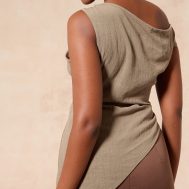 046fa6f2300611db59233da7f3a02e2969b72e50_CNN1287_2_khaki_lightweight_woven_one_shoulder_asymmetric_top