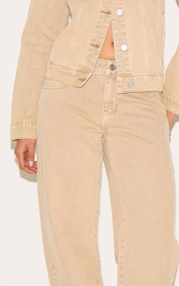 04d4fff94cdbedd4866fc4c0d89d985887fb693c_CNL5652_4_sand_washed_corduroy_mid_waist_straight_leg_jeans