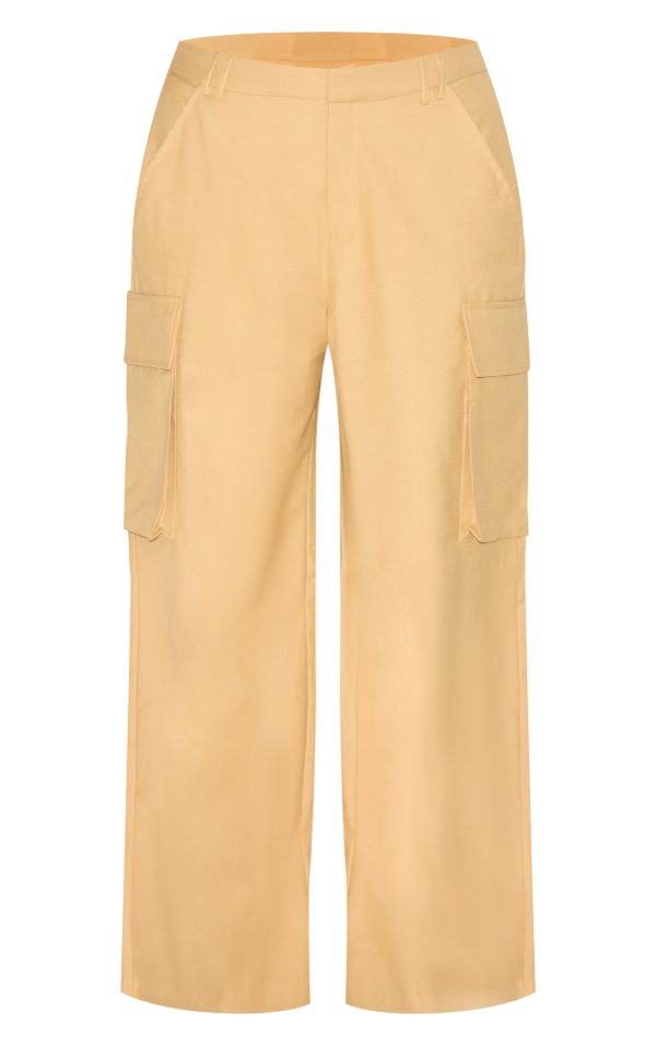 04dd8f30dcaa82c223810c388ed9491fd700fc00_CNL9931_5_plus_butterscotch_woven_pocket_detail_straight_leg_trousers-1
