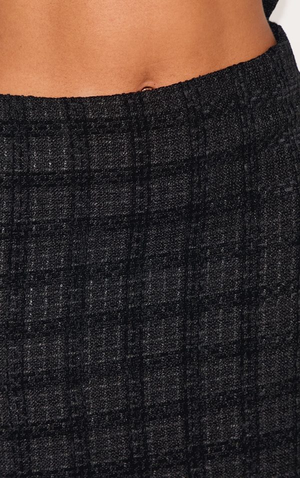 04fafa5787225f7ddab5ddb1710f4bc4211326a6_CNM2860_5_shape_black_boucle_mini_skirt-1