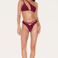 057cacf8dab26f70f1772198f5f779f27e2be530_CNL3338_3_burgundy_asymmetric_one_shoulder_triangle_bikini_top