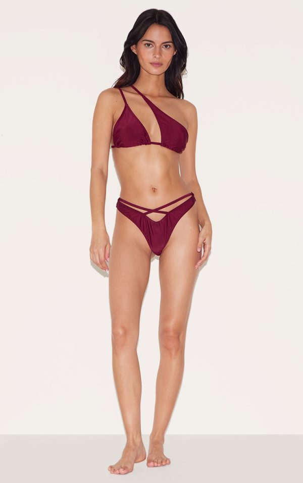 057cacf8dab26f70f1772198f5f779f27e2be530_CNL3338_3_burgundy_asymmetric_one_shoulder_triangle_bikini_top
