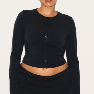 08e75b43e56582f6b5743c442a19d2946611e8e2_CNM4453_1_plus_black_modal_button_detail_long_sleeve_top-1