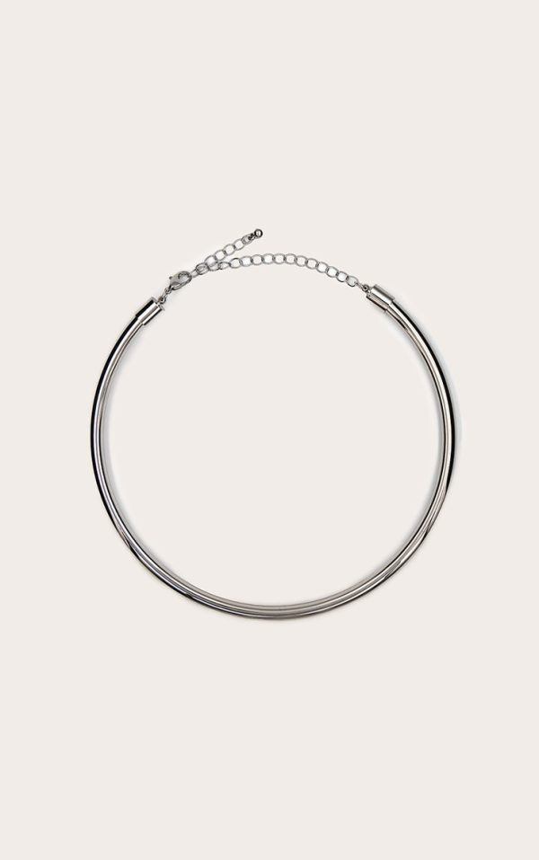 09e482aa8be3d2e09d6a556428c7f5e5c94c4d1d_CNM1946_1_silver_metal_bar_choker