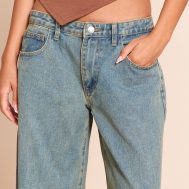 0a6c1e08922e55e70b43d2a12ce6336bf9175fda_CNM0946_4_vintage_bleach_wash_low_rise_wide_leg_jeans