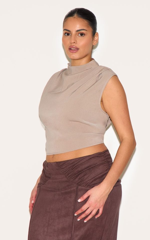 0a6dc3a02c05be3eb07b7c13e7e032afb4e7509e_CNM3407_4_plus_mushroom_woven_pleated_boxy_top