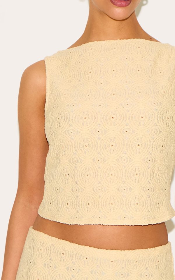 0ac9dc7d3c1280183b3809a91d096a67735df58c_CNN1070_4_petite_butter_cream_textured_scallop_hem_top