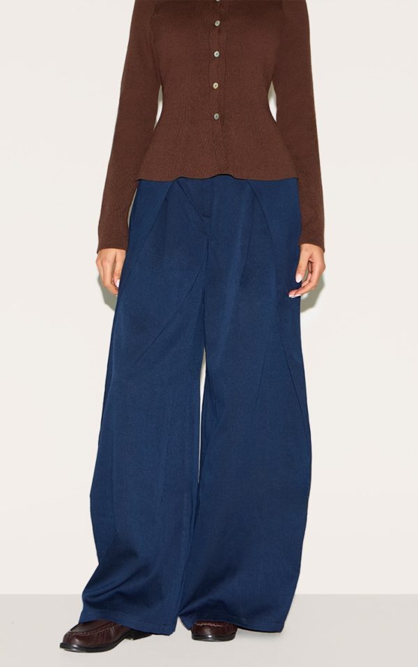 0b2455a232c8e9b723803ef1245dbac0468eda09_CNL8895_2_navy_woven_pleat_detail_wide_leg_tailored_trousers