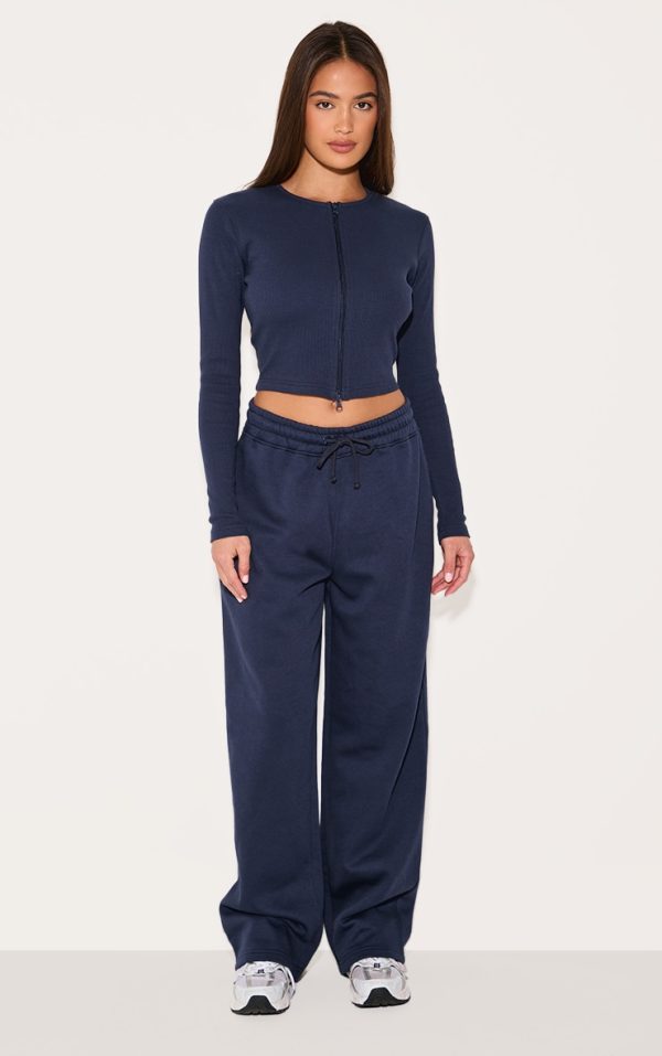 0c20d865e4f6bc3f4c92fb9a895279ab52c4de38_CNL9656_1_navy_straight_leg_sweat_joggers-1