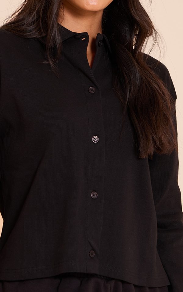 0c26beb5373651c63b5fe57ad4069e2772d57606_CNM9655_4_black_cropped_boxy_collared_sweat