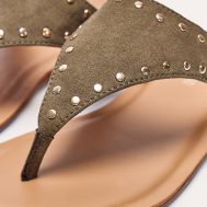 0c3e3118cf775fcef6de236c2bd2f8857f758427_CNL7095_4_olive_faux_suede_stud_detail_toe_thong_flat_sandals