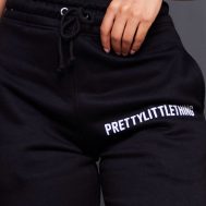 0c46790395e126ad4e7b443aaf0dda52a80964d6_CNF2360_4_prettylittlething_black_logo_high_waisted_cuffed_joggers