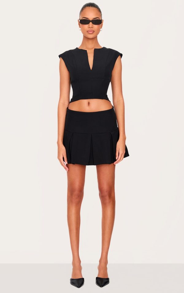 0cd28d4ced700a87953b0252491febeb265e8a97_CNL3207_1_black_tailored_woven_low_rise_pleated_micro_mini_skirt