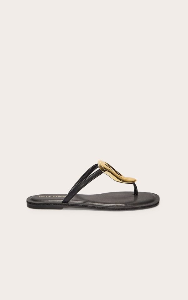 0d3aaa02f9c660e04f7e6bd151e2176bd33422f4_CNL8149_1_black_pu_square_toe_thong_trim_detail_resin_sole_flat_sandals