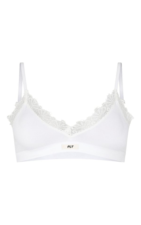 0de0d32b489a21bee2e7dcddb44dc40a30ddf088_CNL1423_5_prettylittlething_white_badge_lace_trim_bralette