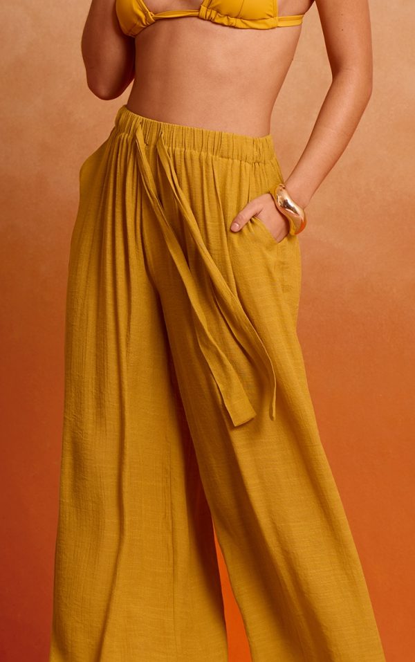 0e4c02573f3de6e1ceaaf67b4578b9ea97f4c23e_CNN1444_4_mustard_linen_look_palazzo_beach_trousers