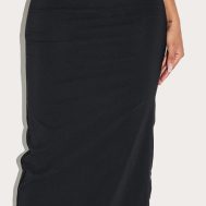 0ea4be8d1e80d85f0efc1173a5889ba2045c2ab4_CNM1028_4_shape_black_stretch_woven_high_waisted_maxi_skirt