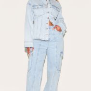 0ea842f0c3ab745c0810858c16d03bab14041a72_CNM0999_1_shape_light_blue_stretch_denim_highwaisted_turn_up_hem_cargo_jeans