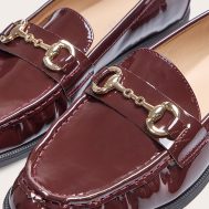 0ed749bb0b6a88e1f7daef39a873f61c1951e512_CNN2127_4_burgundy_patent_loafer_with_gold_buckle_detail