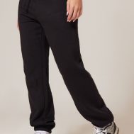 0ef3fa5bb7dfcbf4a7e116c61560efaab0cdc404_CNK6318_2_prettylittlething_black_oversized_embroidered_cuffed_joggers