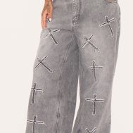 0f6218710ed5f5a29d97c7285d0ecf96961c4330_CNH9755_2_plus_washed_black_cross_applique_detail_wide_leg_jeans