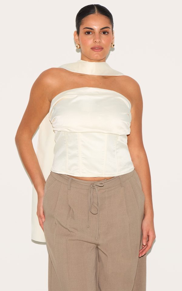 110465fa60eb721aee47bb9d0a3922a2bf632cd7_CNM3409_1_plus_cream_hook_and_eye_detail_ruched_corset-1