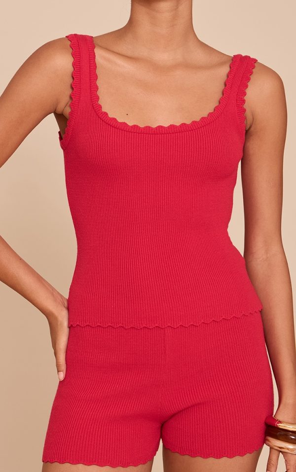 12604c9fe907c2e4f414aab4e1b7967cc1d2d412_CNN2713_4_red_knitted_scallop_edge_scoop_tank_top