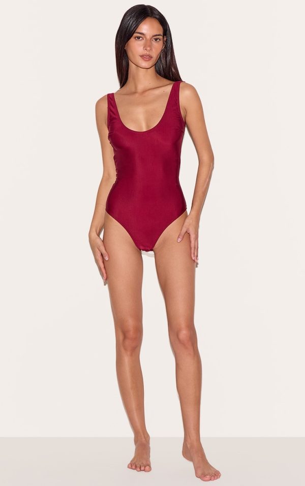 12d7dd5a56a1c1516a9060b072488dbef1b630d0_CNL5317_1_berry_basic_scoop_swimsuit