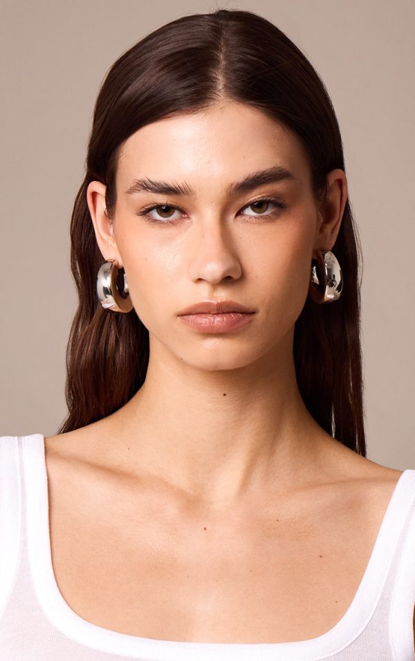 1305efea07f0cc008da53b43fd1645ae02f76980_CNM0666_3_silver_oversized_chunky_hoop_earrings