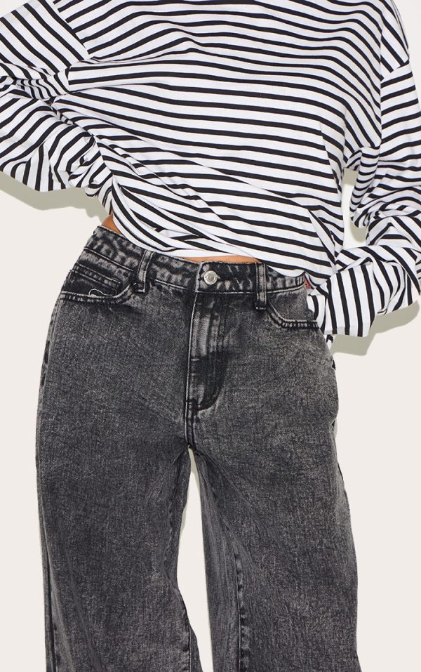 136677945cc79bc3a8d1a9f61df1bcb25c65485d_CNL4362_4_petite_washed_grey_washed_wide_leg_jeans