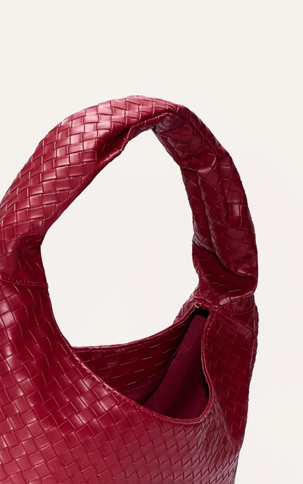 1375ea8405f959b76f9f46a4929b2835e36b1511_CNM0693_4_burgundy_weave_slouchy_tote_bag
