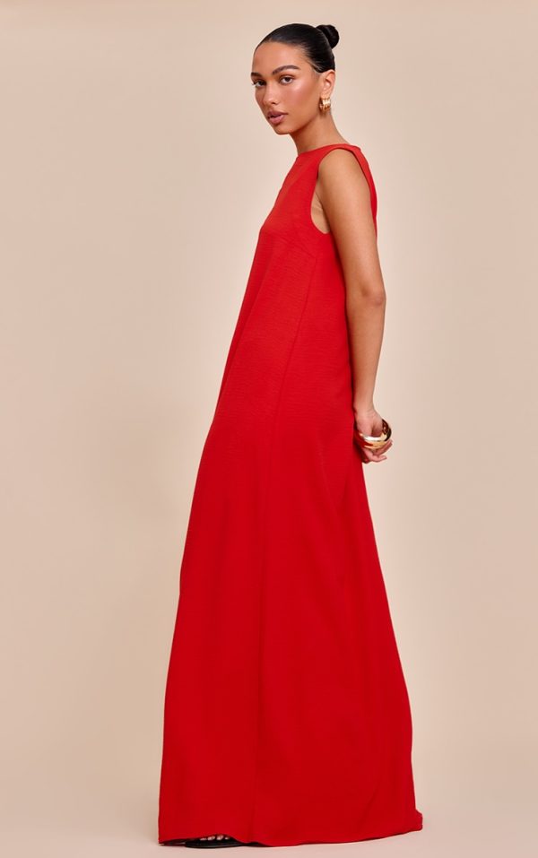 137f70197b944bc79e0ccb51efe11aeceb756756_CNN3755_3_red_textured_boat_neck_sleeveless_maxi_dress