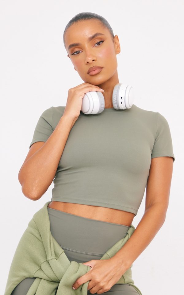 13b33681ae6afbfc8b52d207fb55afdc77d9577b_CNF7350_1_olive_sculpt_short_sleeve_crop_gym_top-1