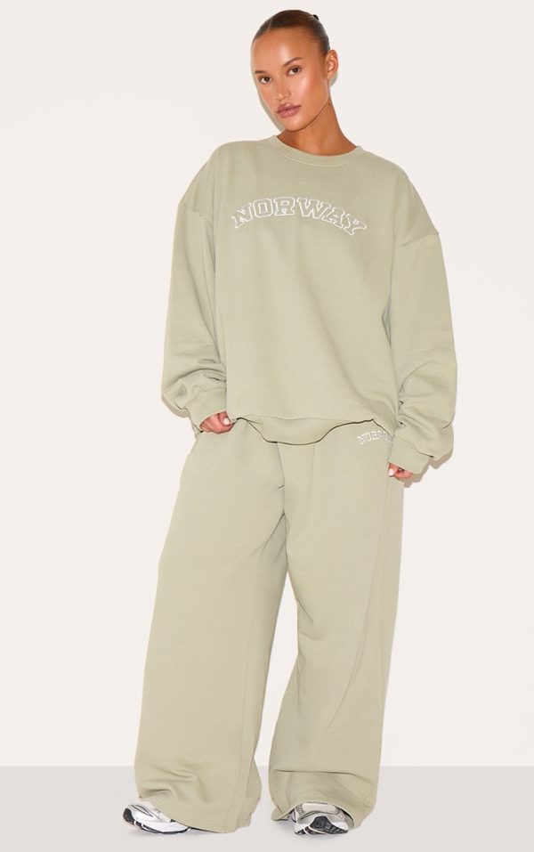 140a21e69861fec7e2f1c5a3774b76f706e37bff_CNM1361_3_plus_khaki_premium_embroidered_norway_sweatshirt