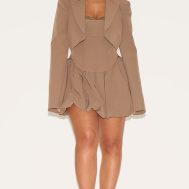 1417088e8ff32db5aff61988f6ef314ca9c4d707_CNN0692_3_shape_mocha_tailored_cropped_blazer