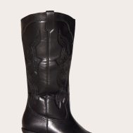 14d2094c470d3e953b52cb2fad4d61c14ebd8e6b_CNK8037_1_black_pu_point_toe_western_calf_high_boots