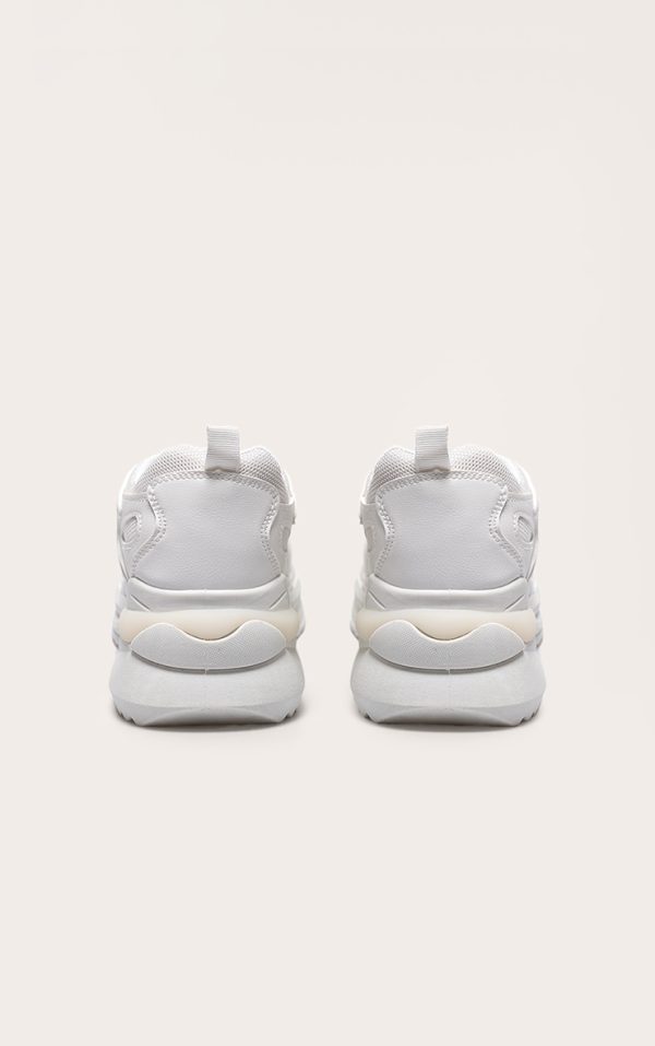 159b41375701ac7b697fd8d51bd72c8a61ade0a1_CMM8165_3_white_contrast_mesh_trainers