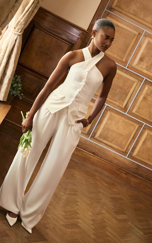 15f8078c8817bd77e0798a08a318e5348328afaa_CNM1285_3_premium_white_tailored_pleated_lined_wide_leg_trousers