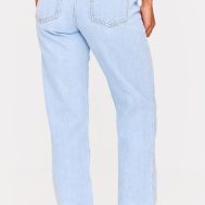 1654bd870b2d01d407d244e150debb56b20a0fc5_CNL6142_3_prettylittlething_light_blue_wash_high_waist_straight_leg_jeans