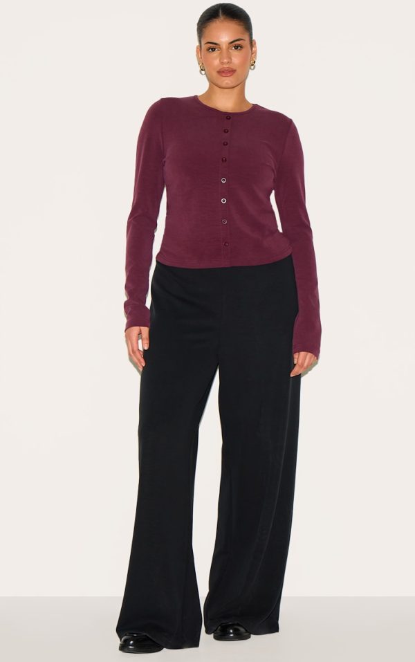 17a7a58242b62ac83dba6622474e7be2b73dbe80_CNM4452_3_plus_burgundy_modal_button_detail_long_sleeve_top