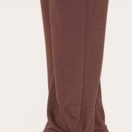 17c3d3b071235d1bba7a629c350df7e3c71adce7_CNM1974_4_shape_chocolate_highwaisted_back_slogan_joggers