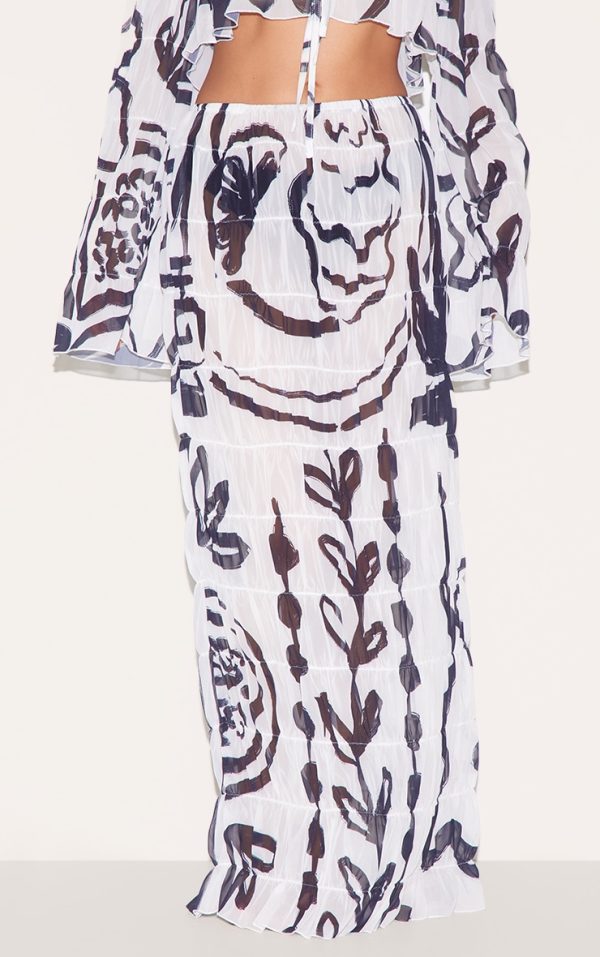 193c3fc6bae3fe13aa9df7a3807eb2507577eb85_CNL8554_2_white_monochrome_chiffon_floral_maxi_beach_skirt